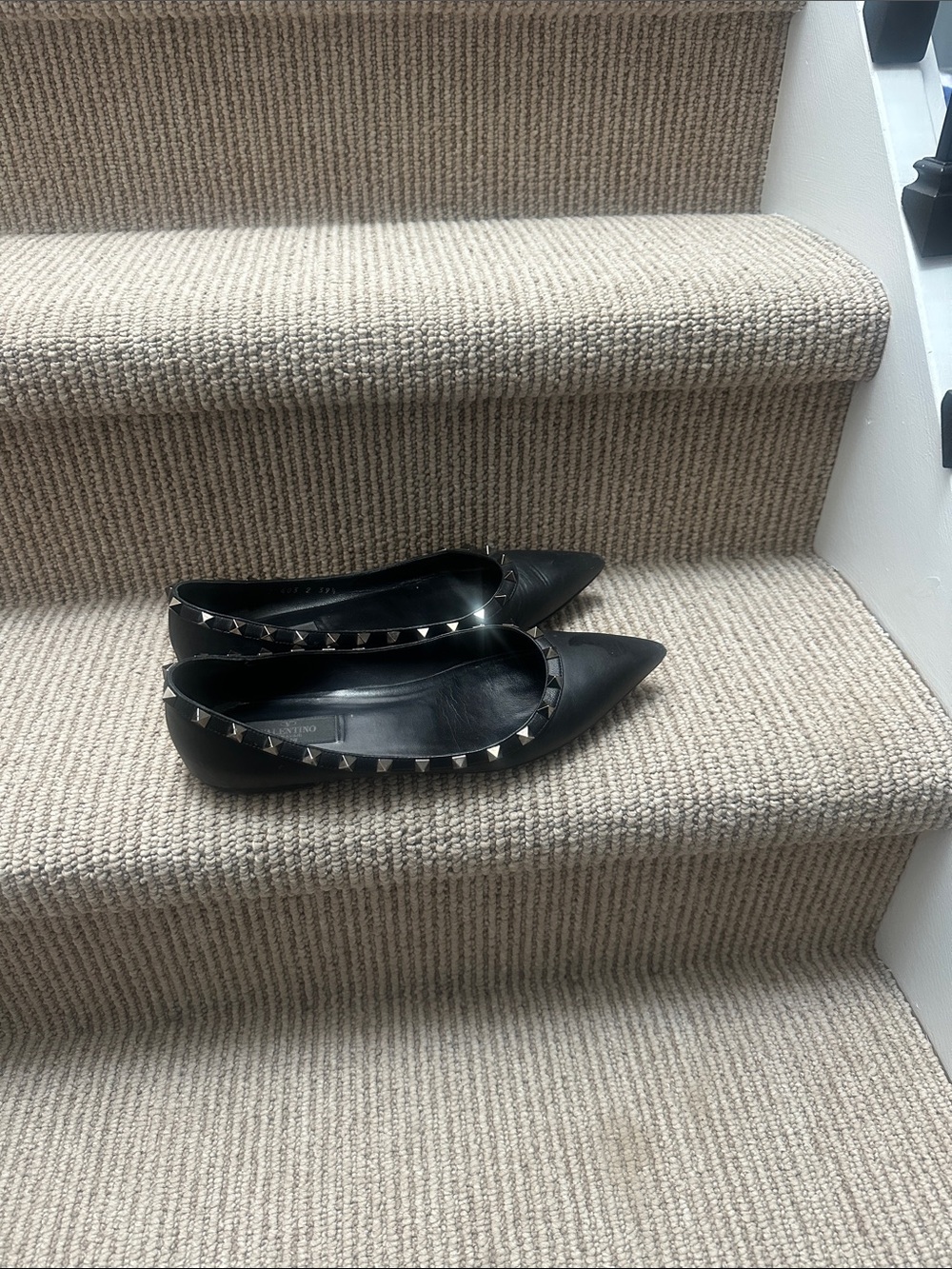 Valentino Garavani Black Pointed Rockstud Leather Flats